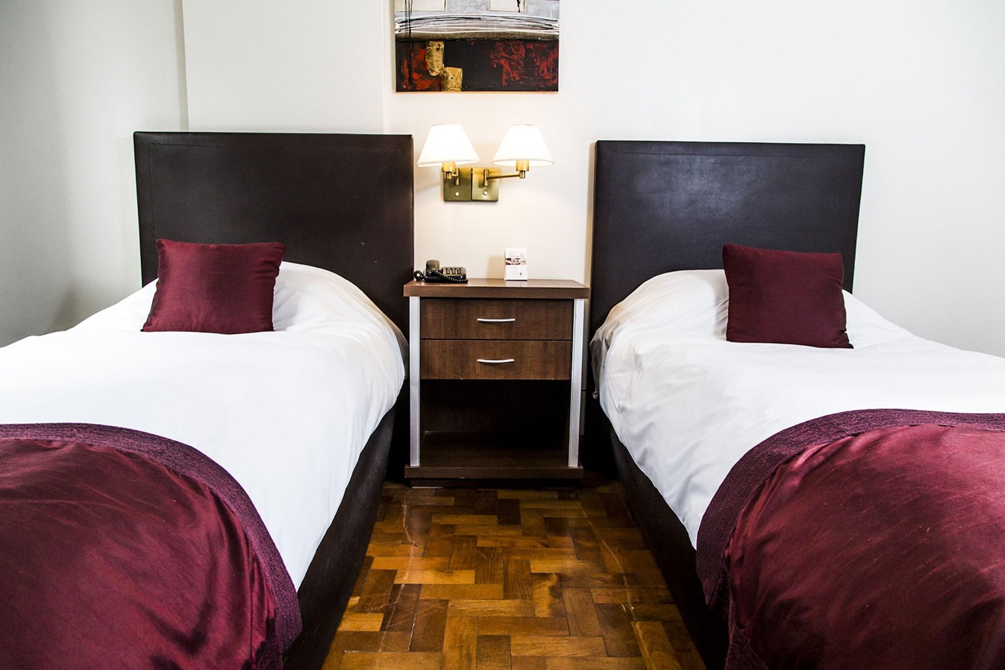 Hotel Mendoza Buitenkant foto
