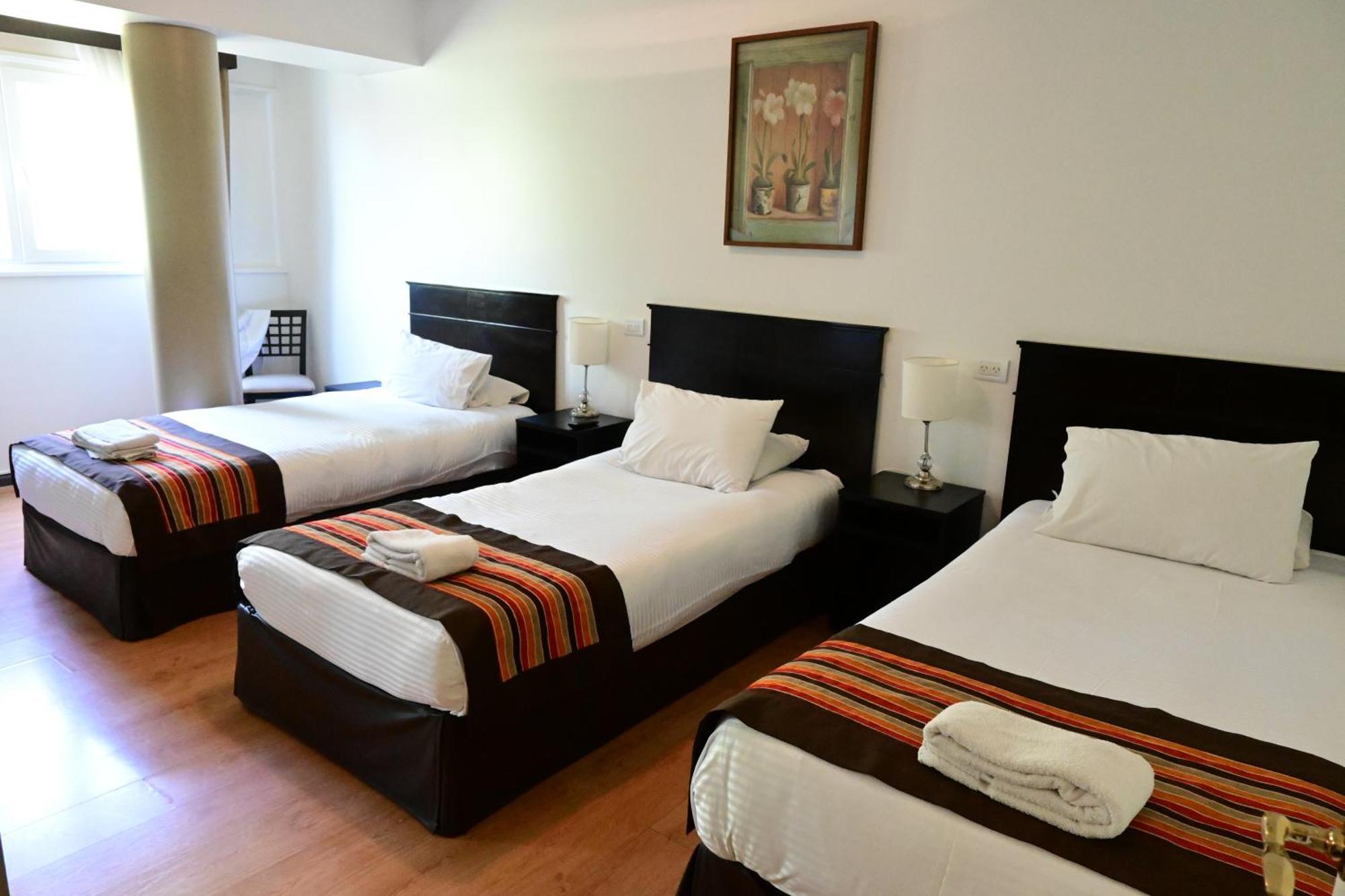 Hotel Mendoza Buitenkant foto