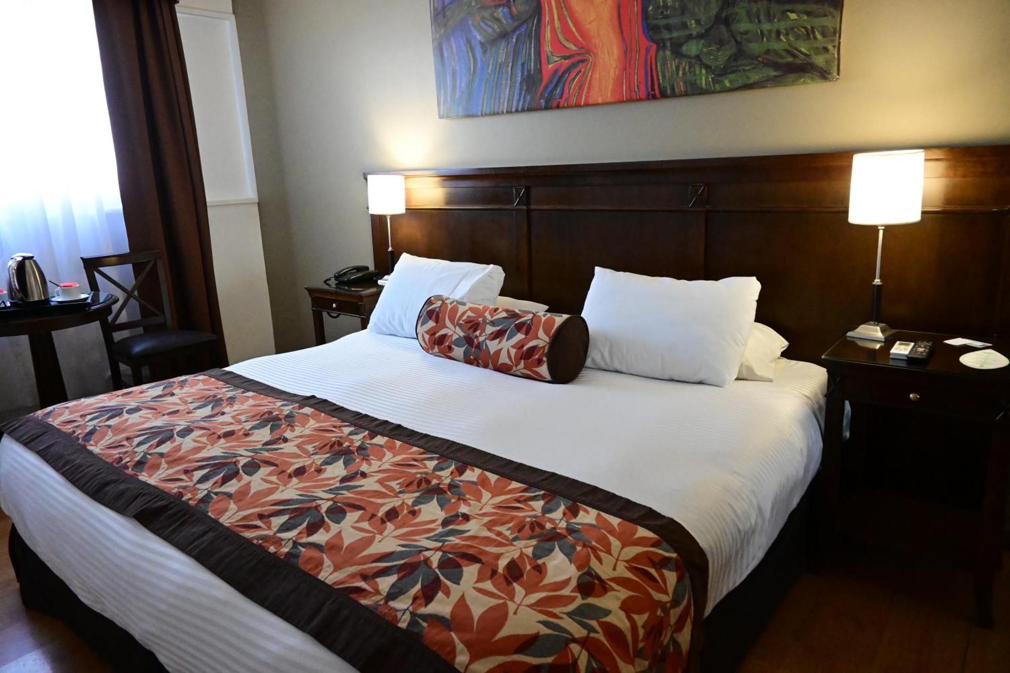 Hotel Mendoza Buitenkant foto